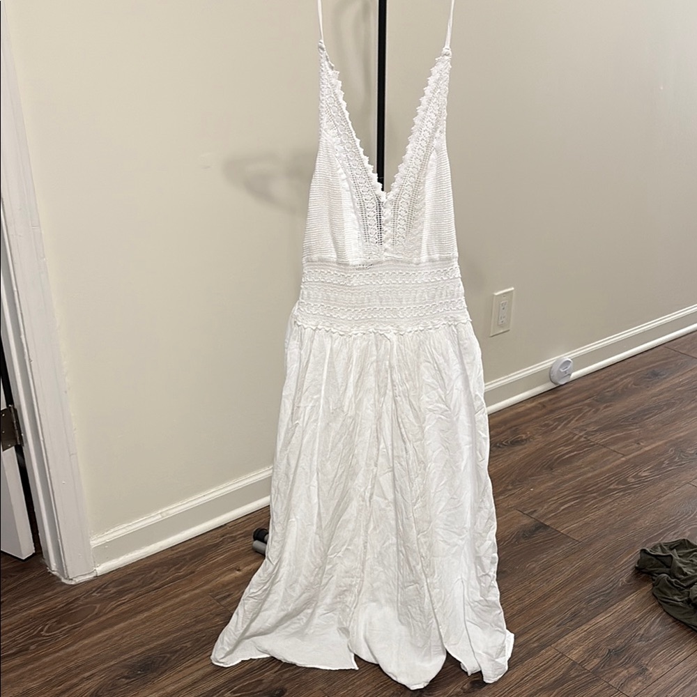 Elegant White Lace Maxi Dress